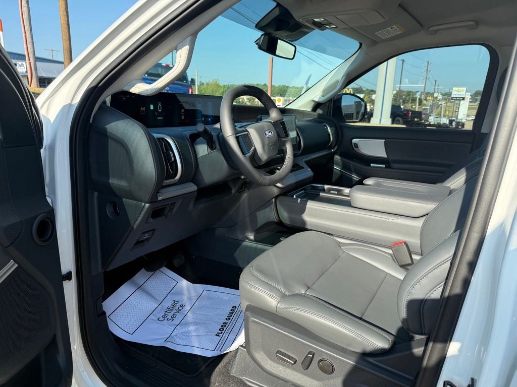 2027 Ford Expedition Active