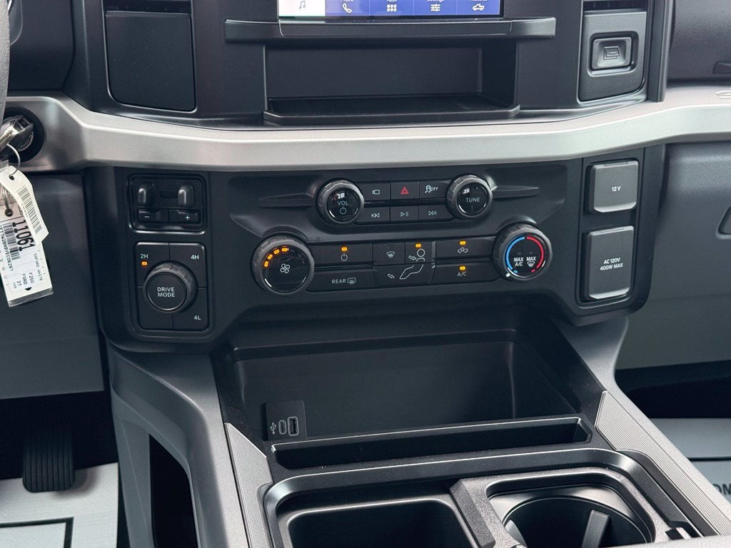 2027 Ford F-250SD XLT