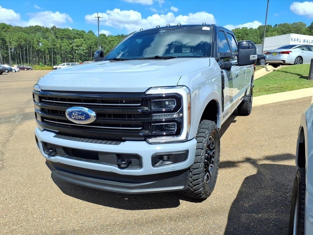 2025 Ford F-350SD Platinum