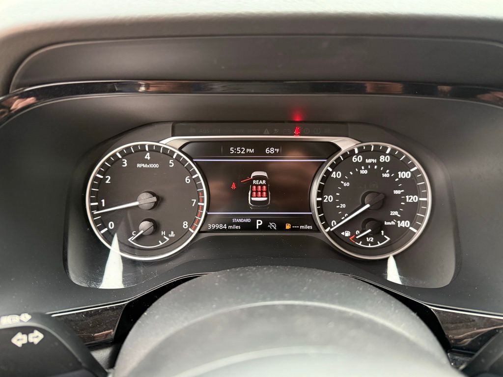 2025 Nissan Pathfinder SV