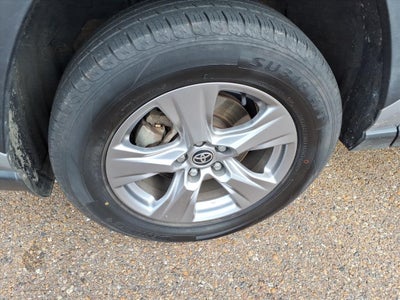 2022 Toyota RAV4 Hybrid LE