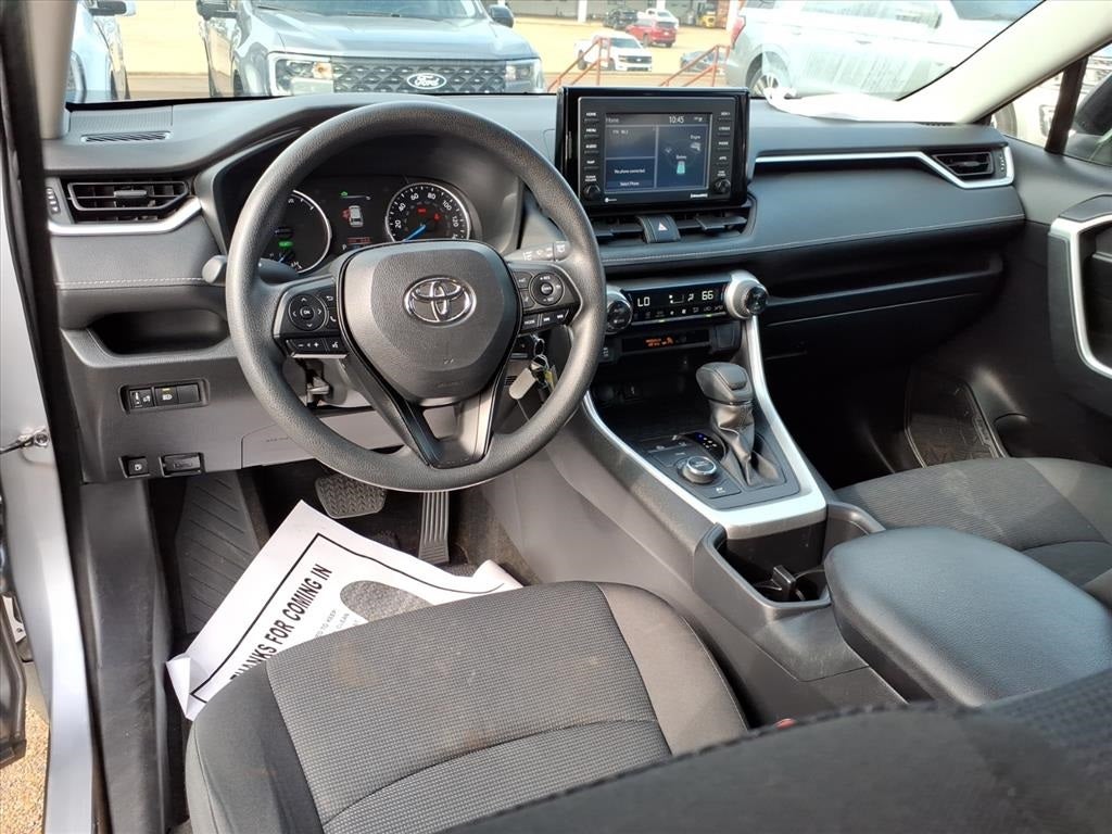 2022 Toyota RAV4 Hybrid LE