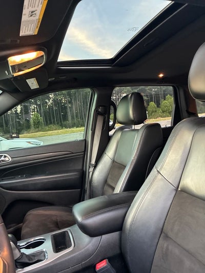 2020 Jeep Grand Cherokee Laredo E