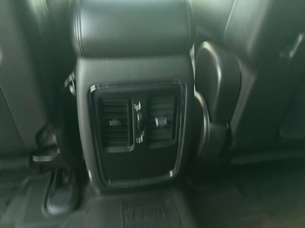 2020 Jeep Grand Cherokee Laredo E