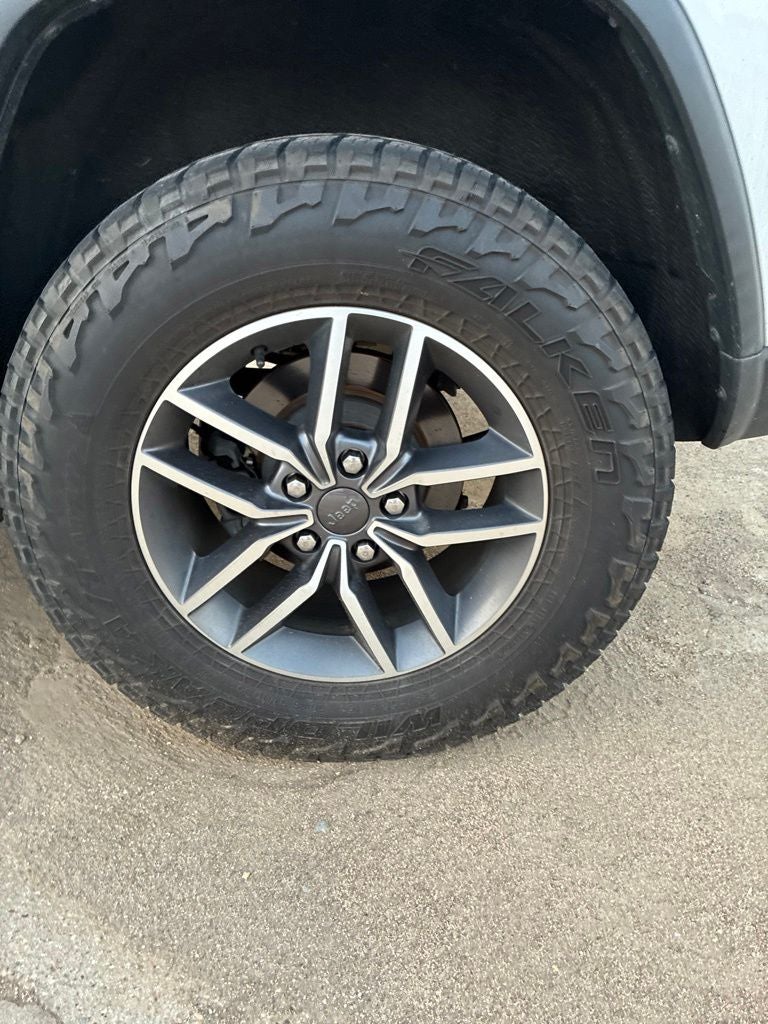 2020 Jeep Grand Cherokee Laredo E