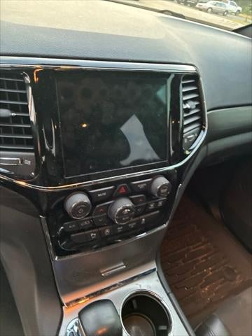 2020 Jeep Grand Cherokee Laredo E