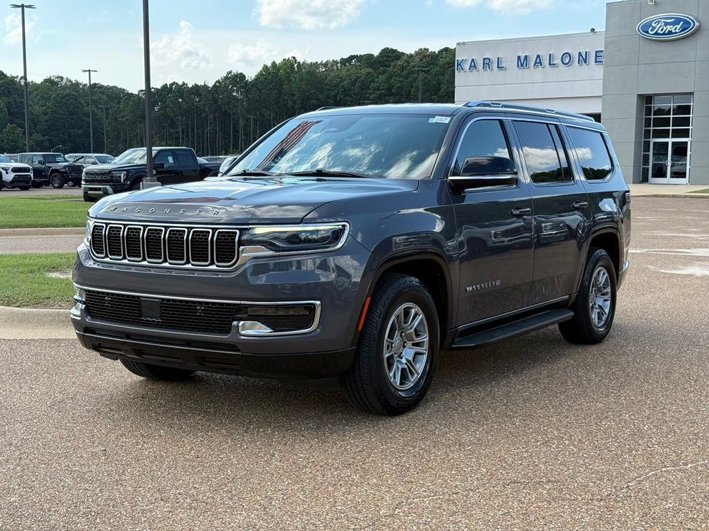 2023 Jeep Wagoneer Base