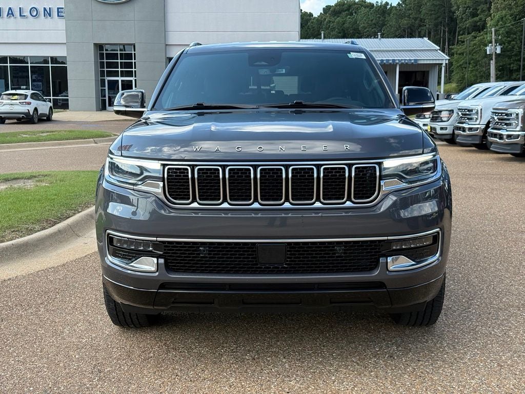 2023 Jeep Wagoneer Base