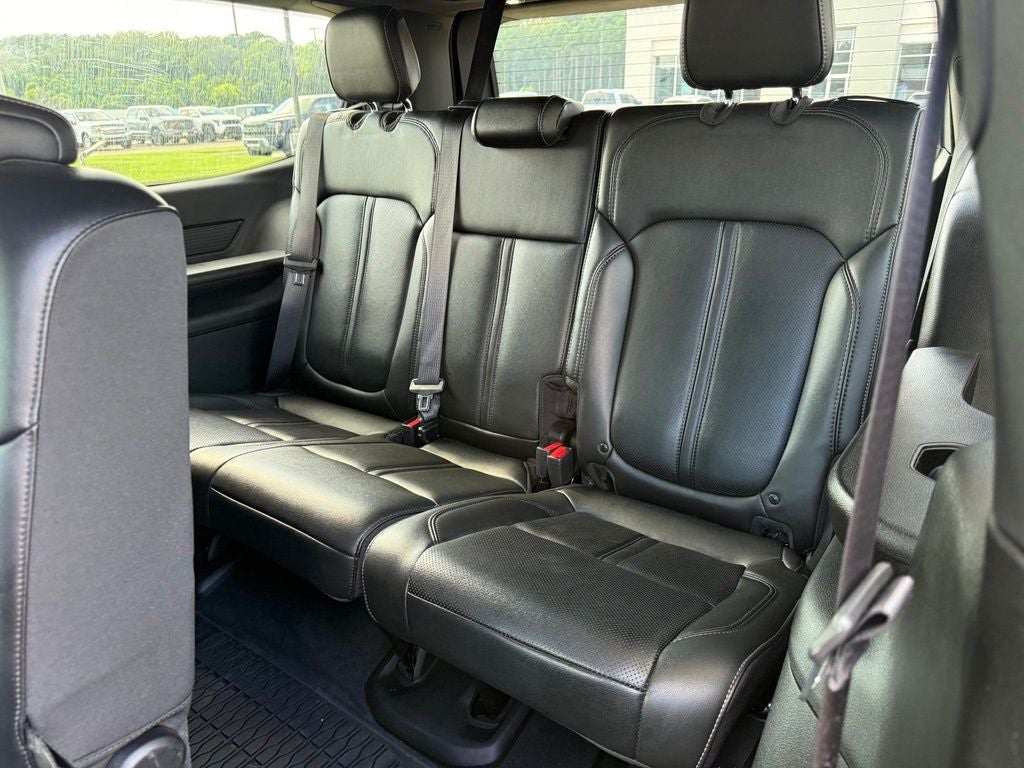 2023 Jeep Wagoneer Base