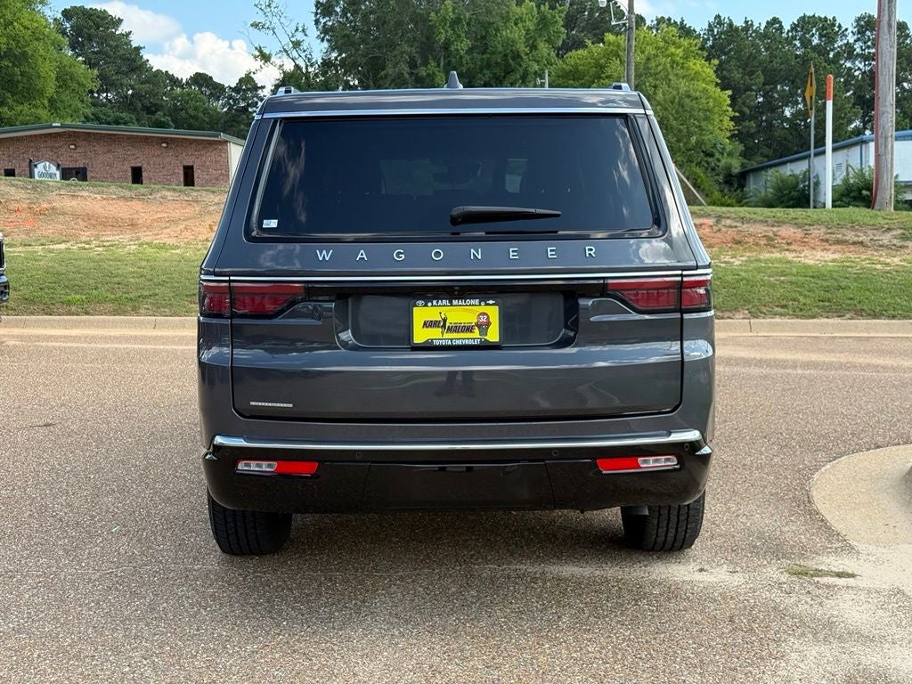 2023 Jeep Wagoneer Base
