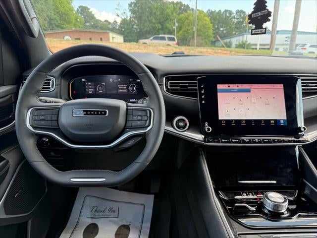 2023 Jeep Wagoneer Base