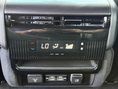 2023 Jeep Wagoneer Base