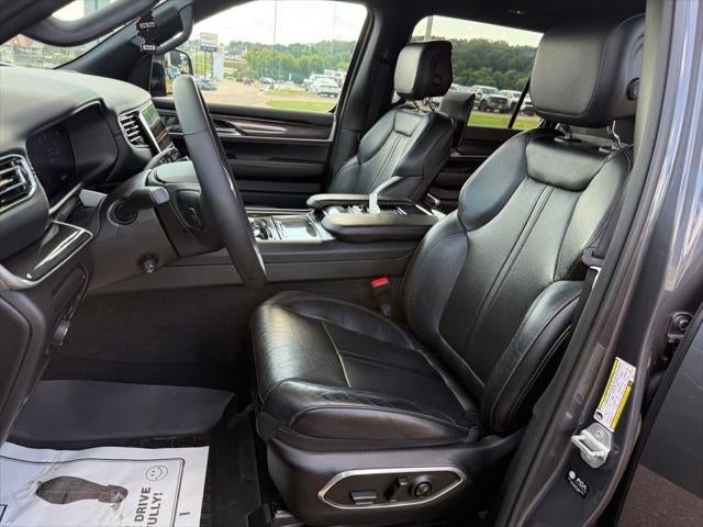 2023 Jeep Wagoneer Base
