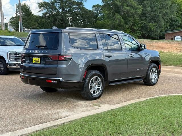 2023 Jeep Wagoneer Base
