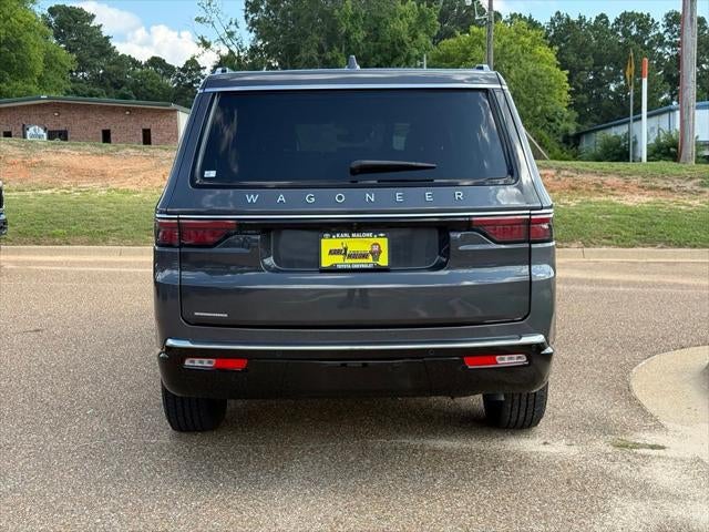 2023 Jeep Wagoneer Base