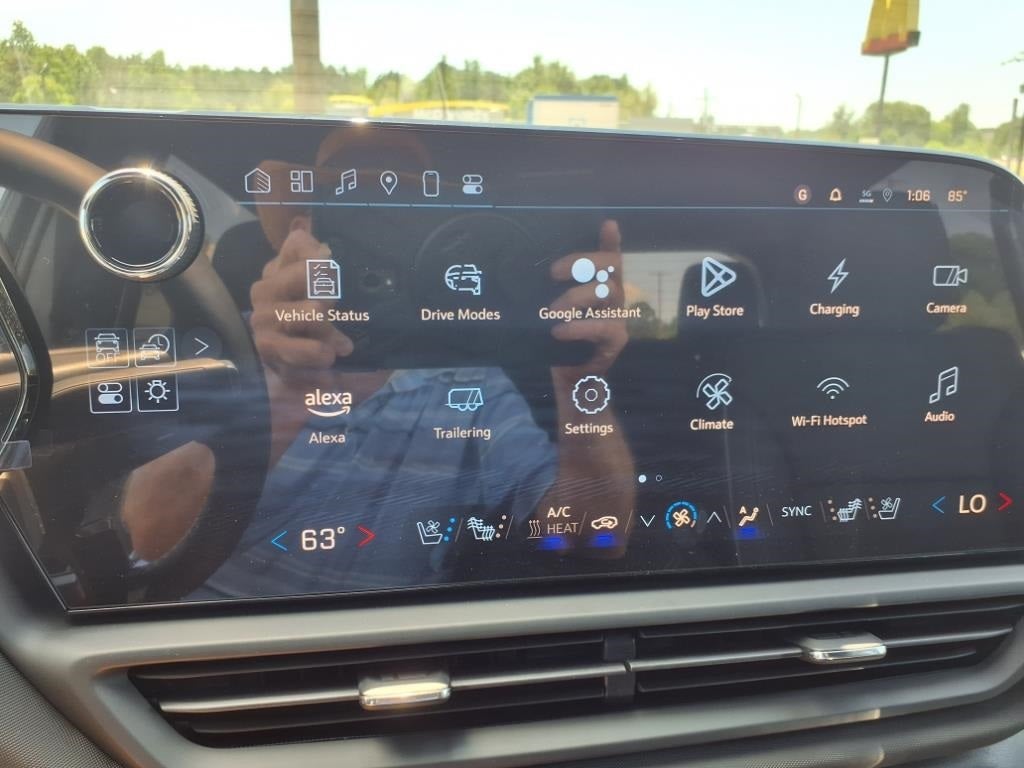 2025 Chevrolet Silverado EV LT