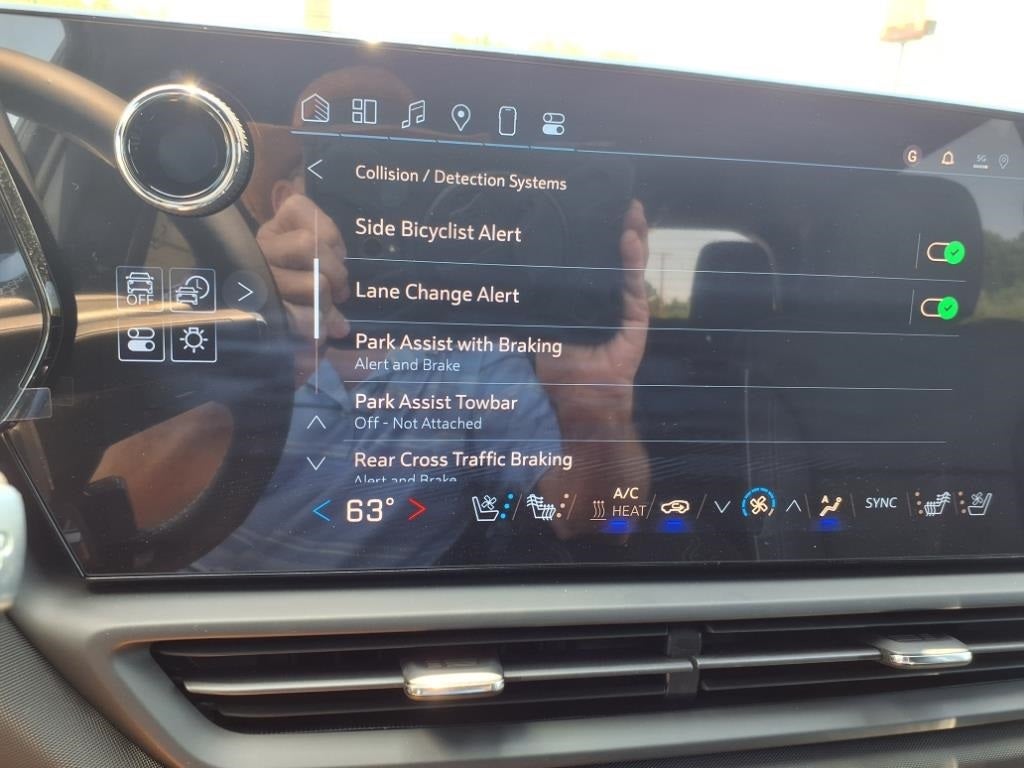 2025 Chevrolet Silverado EV LT