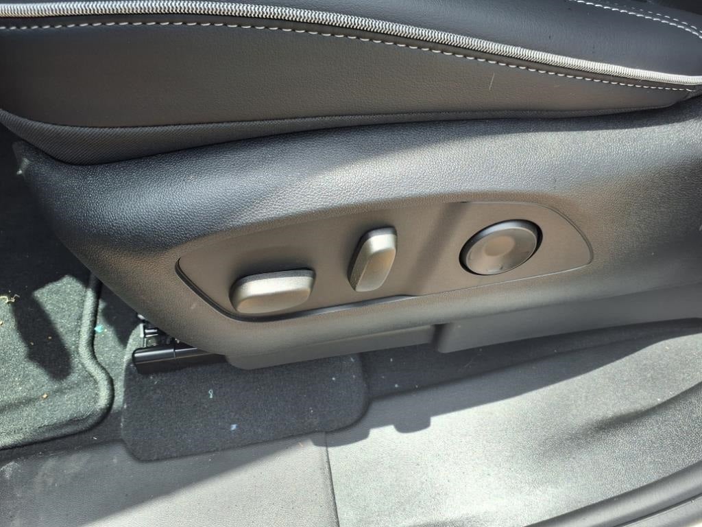 2025 Chevrolet Silverado EV LT