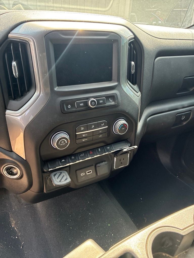 2022 Chevrolet Silverado Custom