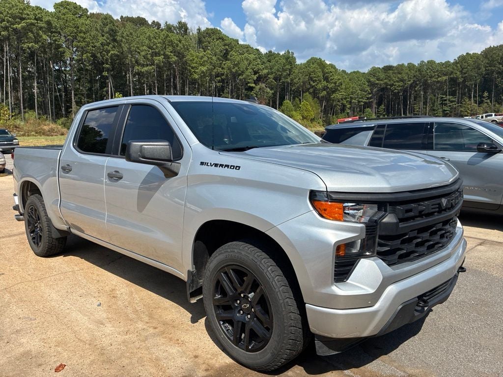 2022 Chevrolet Silverado Custom