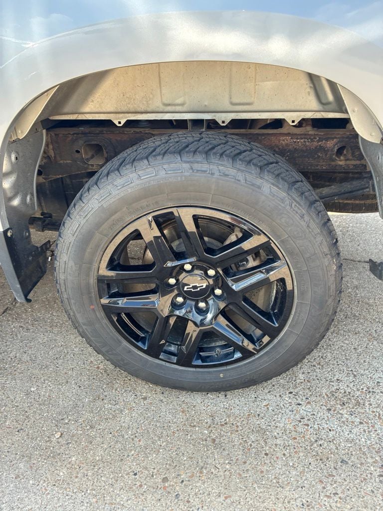 2022 Chevrolet Silverado Custom