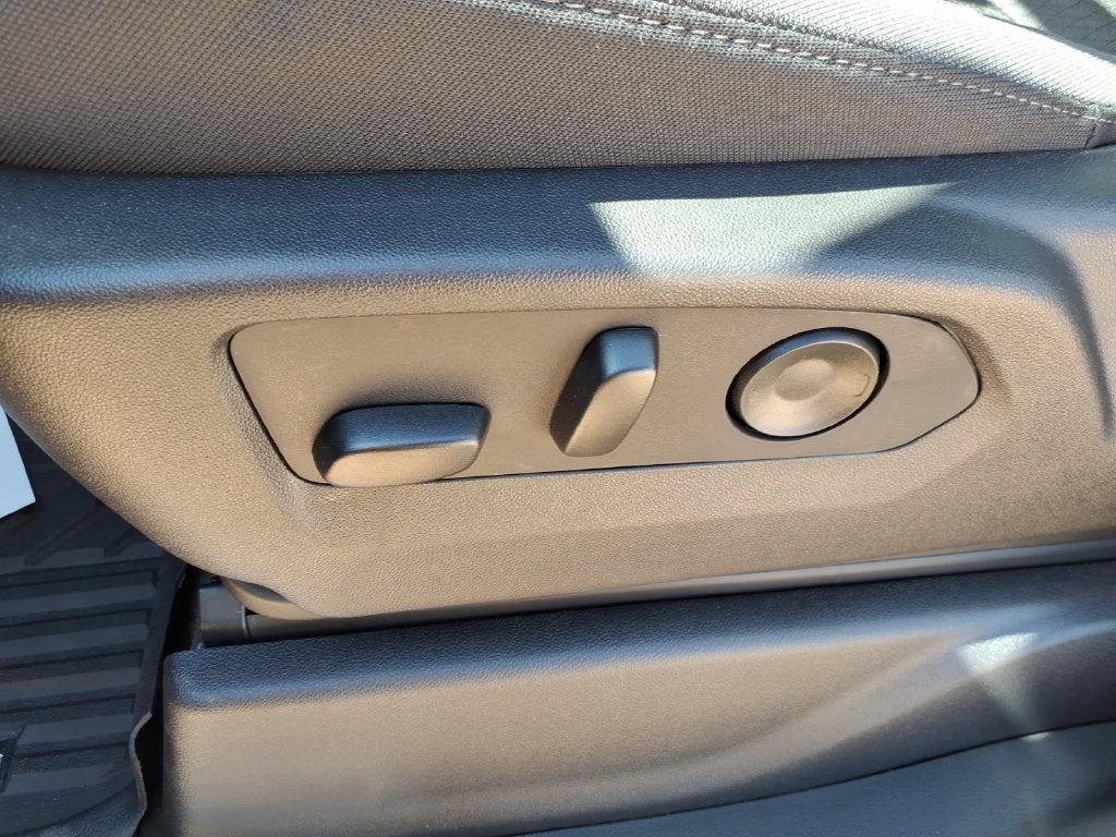 2026 Chevrolet Silverado 1500 LT LT1