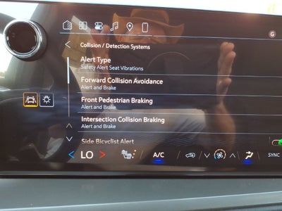 2027 Chevrolet Traverse LT 1LT
