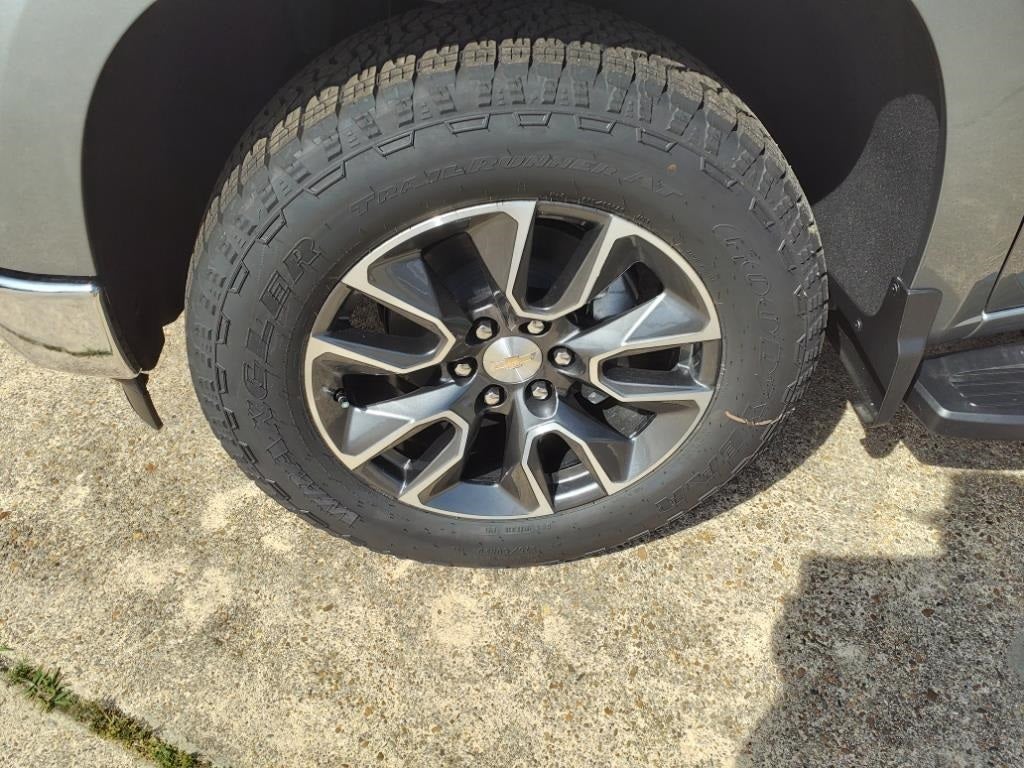 2024 Chevrolet Silverado 1500 LT LT1