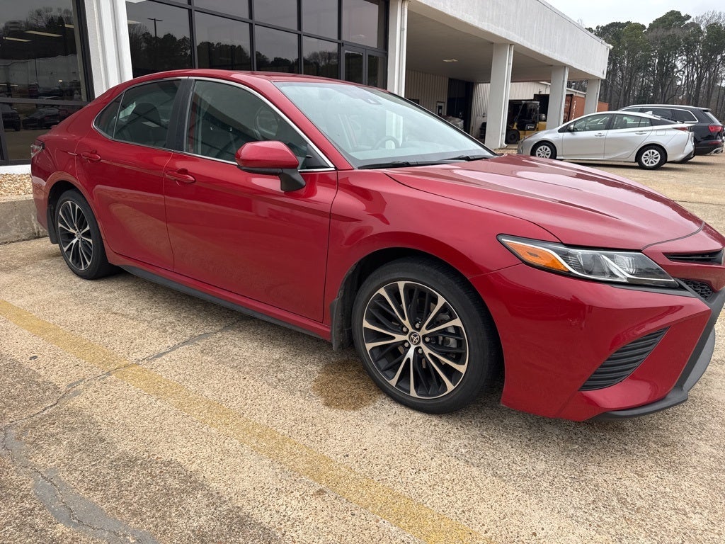 2020 Toyota CAMRY SE