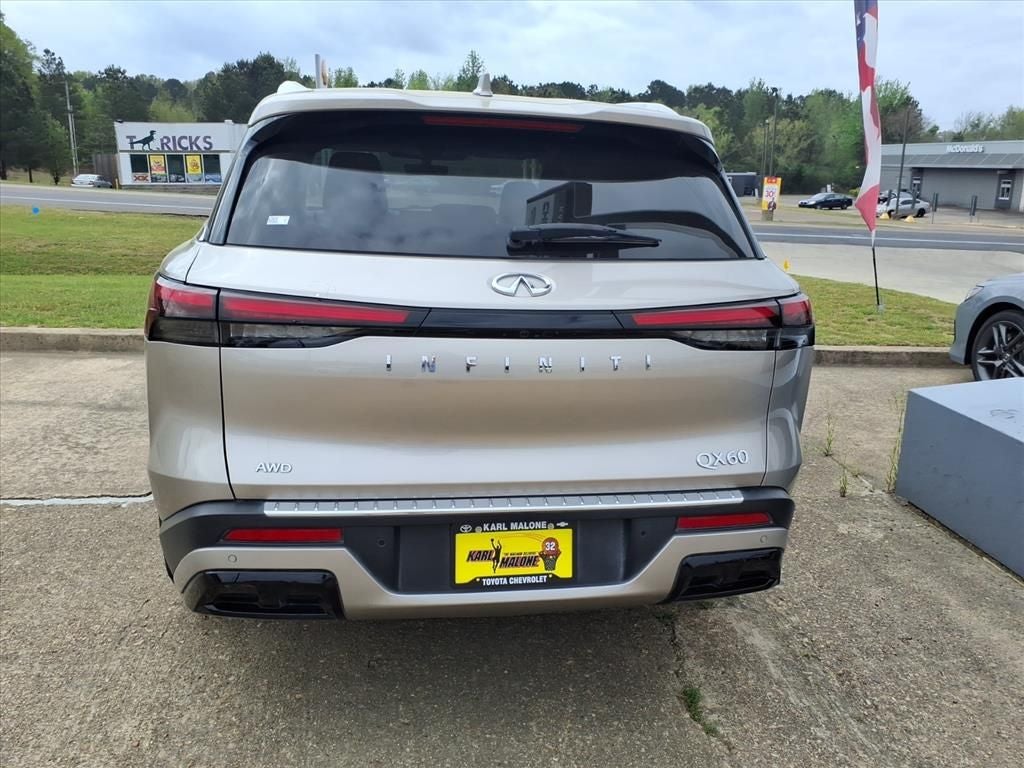 2023 INFINITI QX60 LUXE
