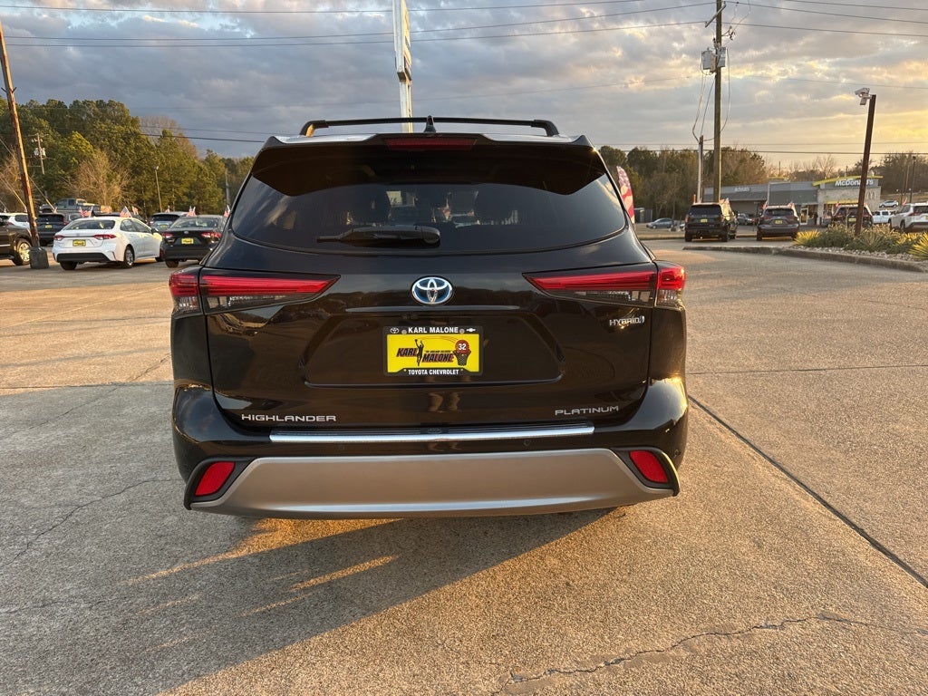 2021 Toyota Highlander Hybrid Platinum
