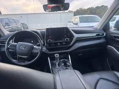 2021 Toyota HIGHLANDER XLE