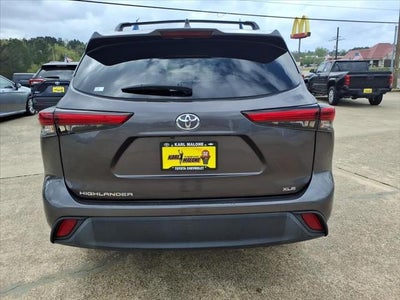2021 Toyota HIGHLANDER XLE