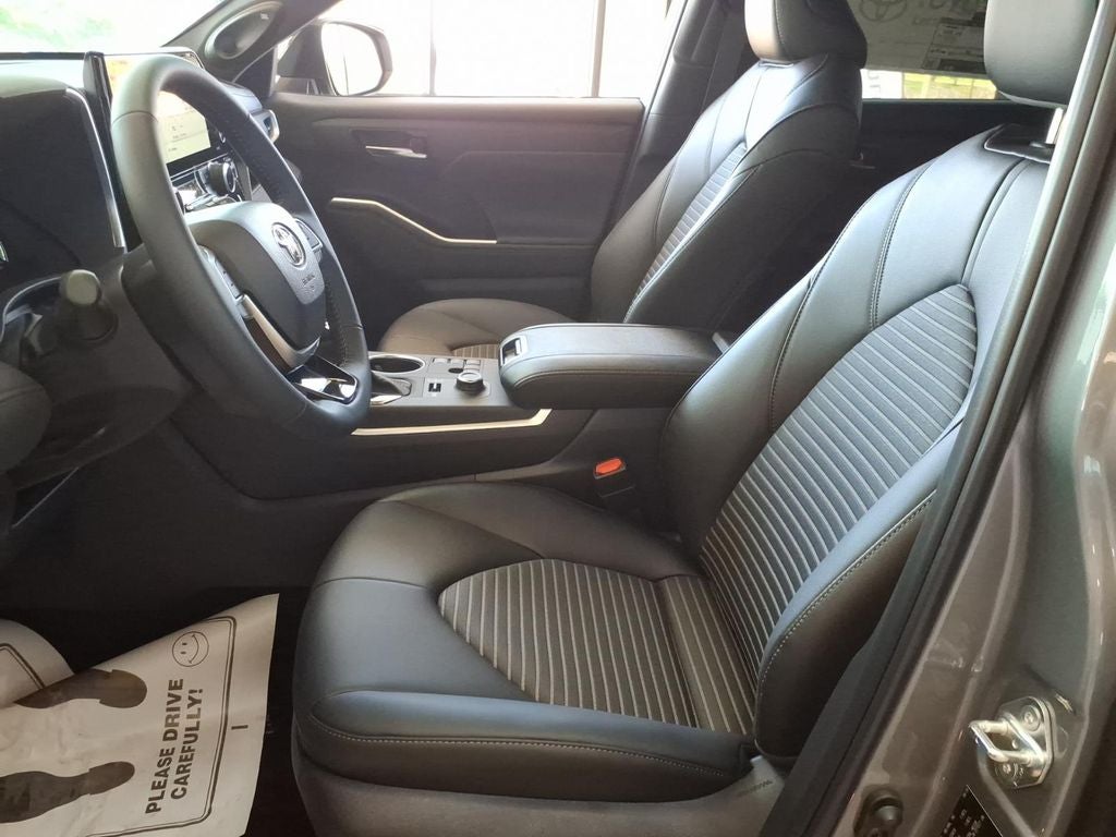 2026 Toyota Highlander XSE