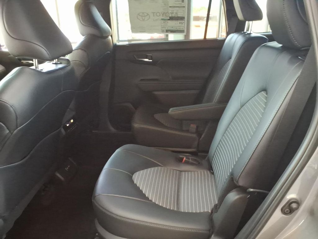 2026 Toyota Highlander XSE
