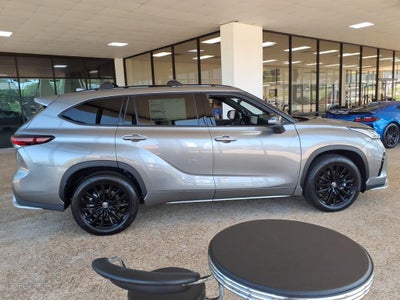 2026 Toyota Highlander XSE