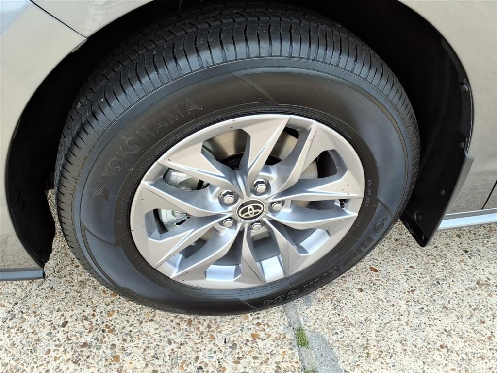 2026 Toyota Sienna XLE 8 Passenger