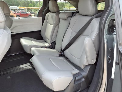 2026 Toyota Sienna XLE 8 Passenger
