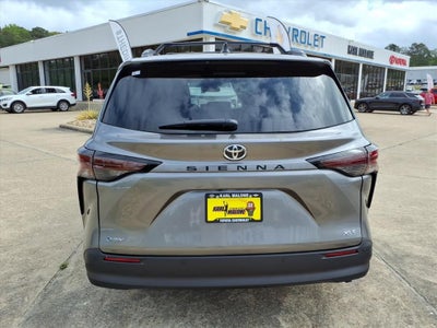 2026 Toyota Sienna XLE 8 Passenger