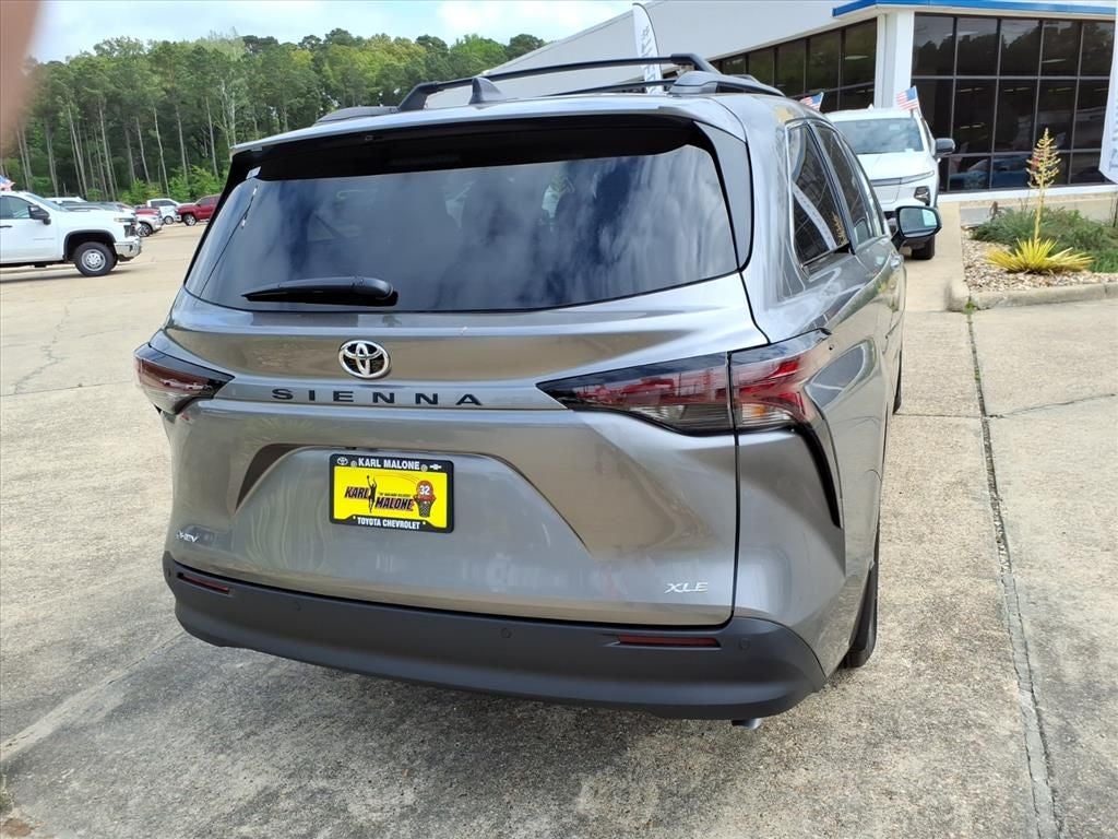 2026 Toyota Sienna XLE 8 Passenger