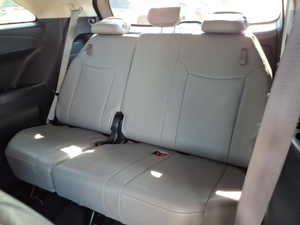 2025 Toyota Sienna XLE 8 Passenger
