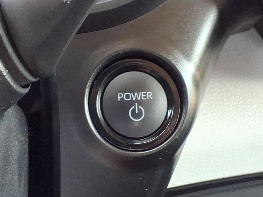 2025 Toyota Sienna XLE 8 Passenger