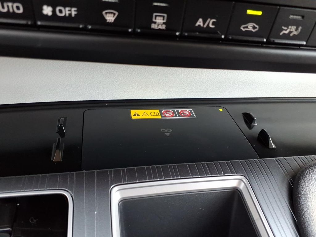 2025 Toyota Sienna XLE 8 Passenger