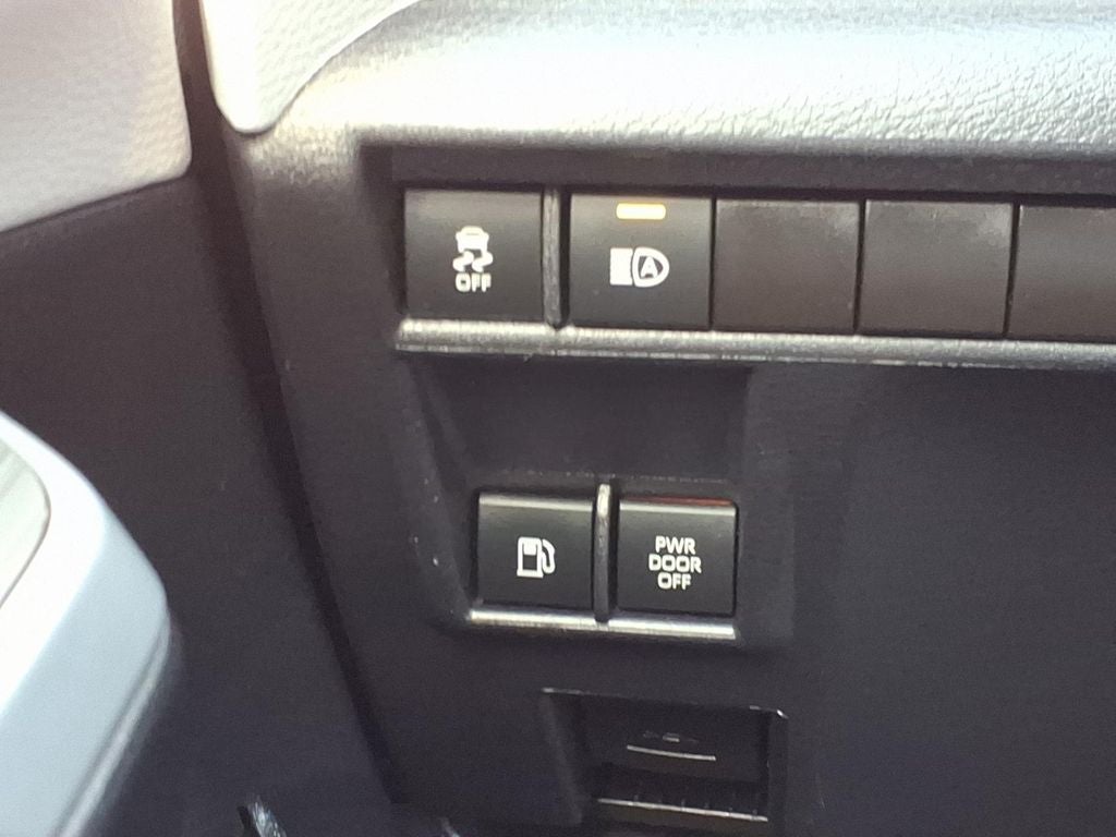 2025 Toyota Sienna XLE 8 Passenger