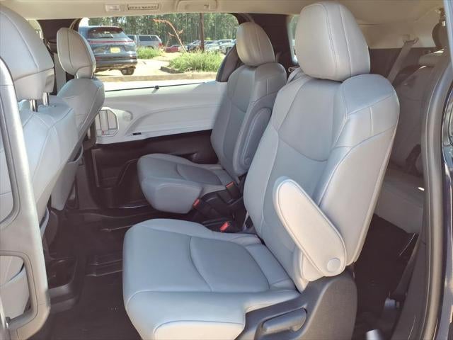 2025 Toyota Sienna XLE 8 Passenger