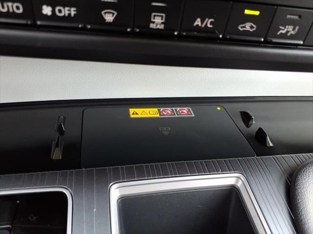 2025 Toyota Sienna XLE 8 Passenger
