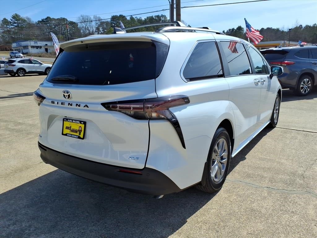 2026 Toyota Sienna XLE