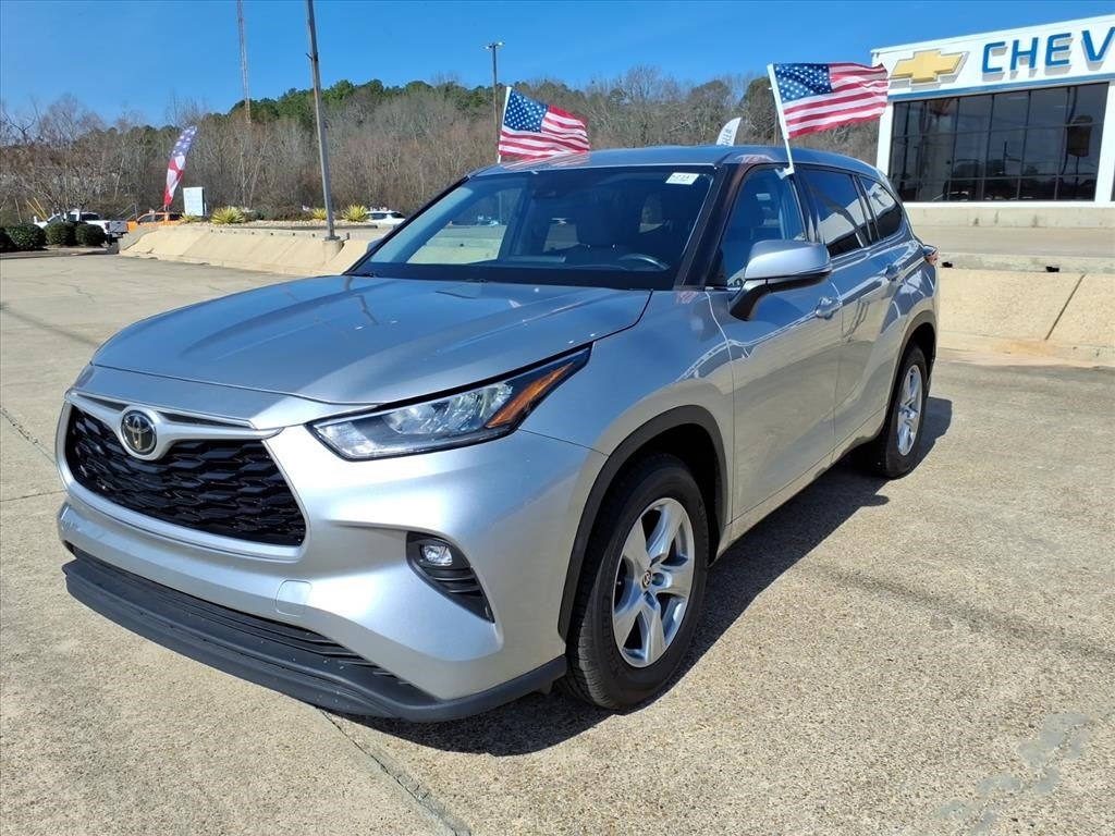 2020 Toyota Highlander LE