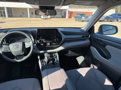 2020 Toyota Highlander LE