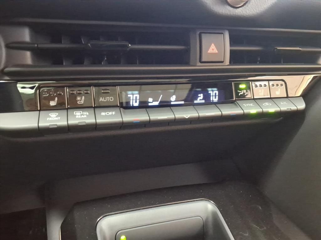 2026 Toyota Toyota Crown Signia Limited